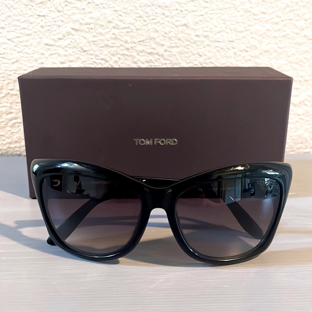 Tom Ford Cat-Eye Gradient Sunglasses